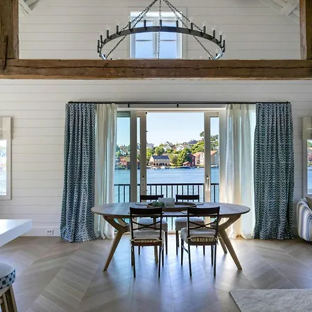Dom wakacyjny Converted Boathouse With Jetty Near Grimstad (Aust-Agder)