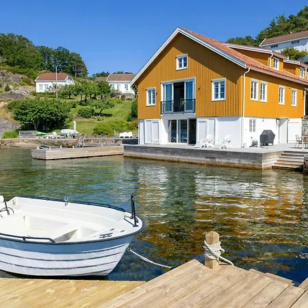 Converted Boathouse With Jetty Near Dom wakacyjny *